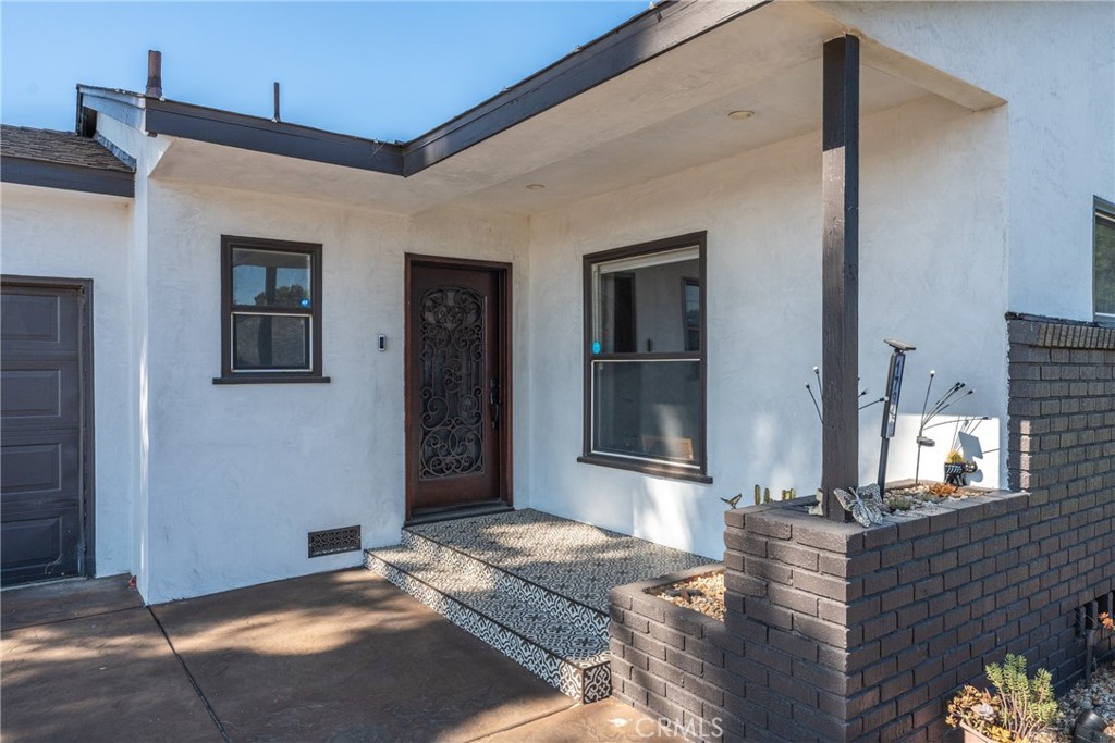 17912 Merrill Property Photo 5