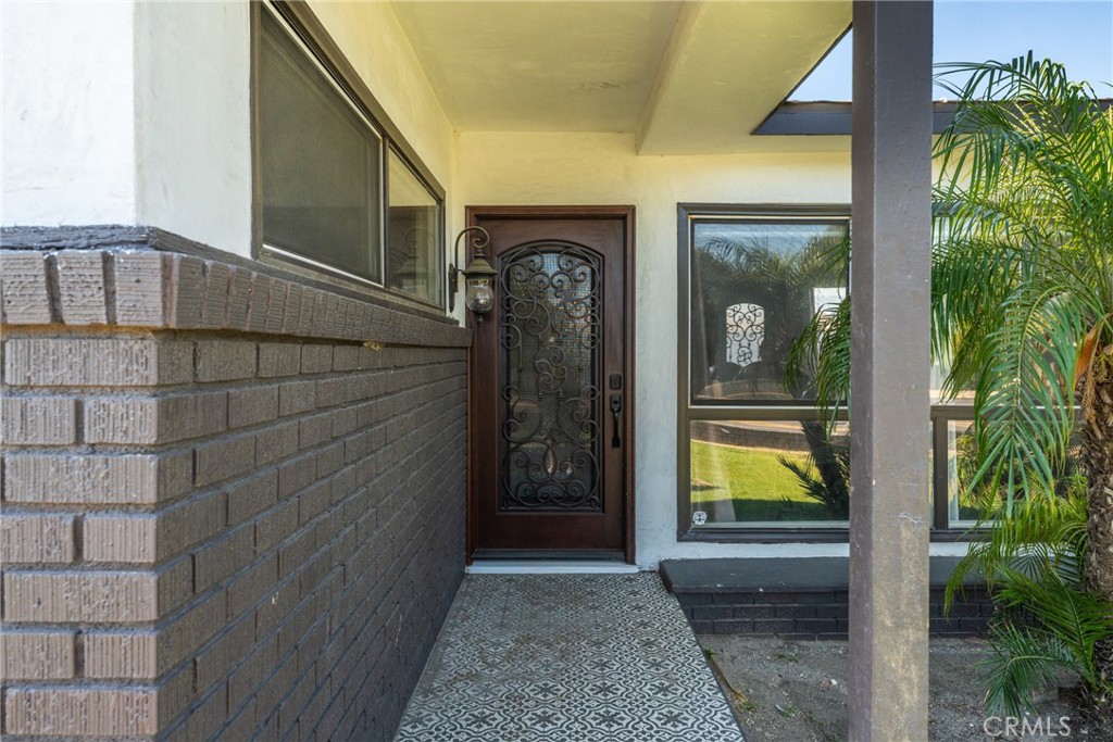 17912 Merrill Property Photo 7