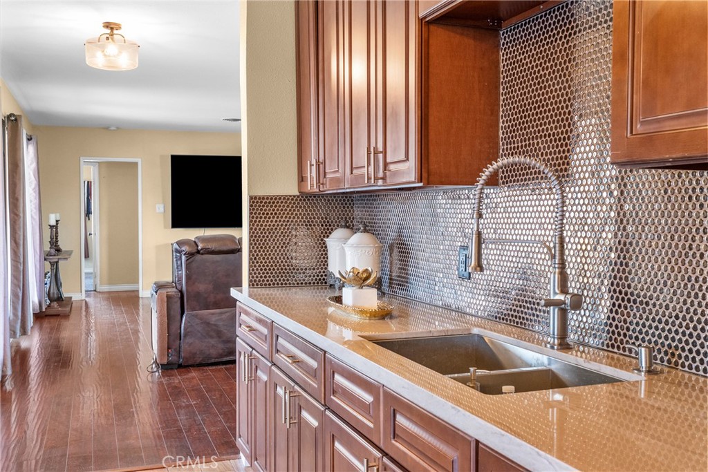17912 Merrill Property Photo 13