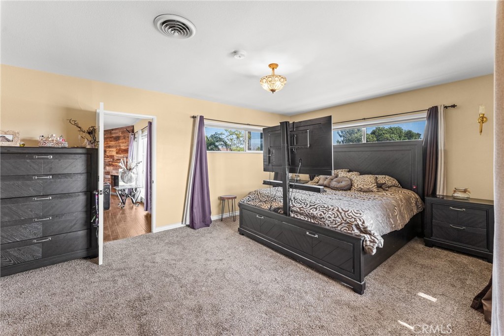 17912 Merrill Property Photo 16