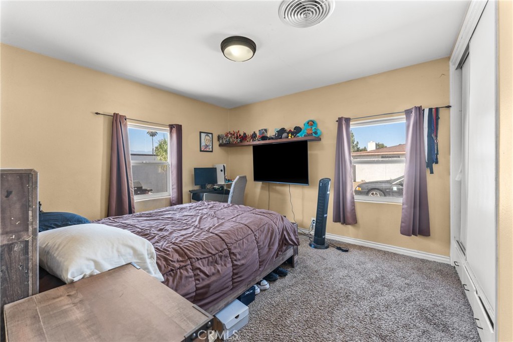 17912 Merrill Property Photo 25
