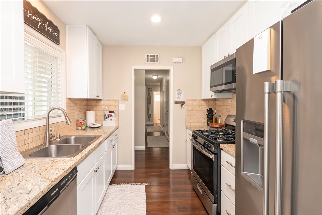 8187 Buckingham Place Property Photo 12