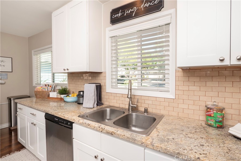 8187 Buckingham Place Property Photo 15