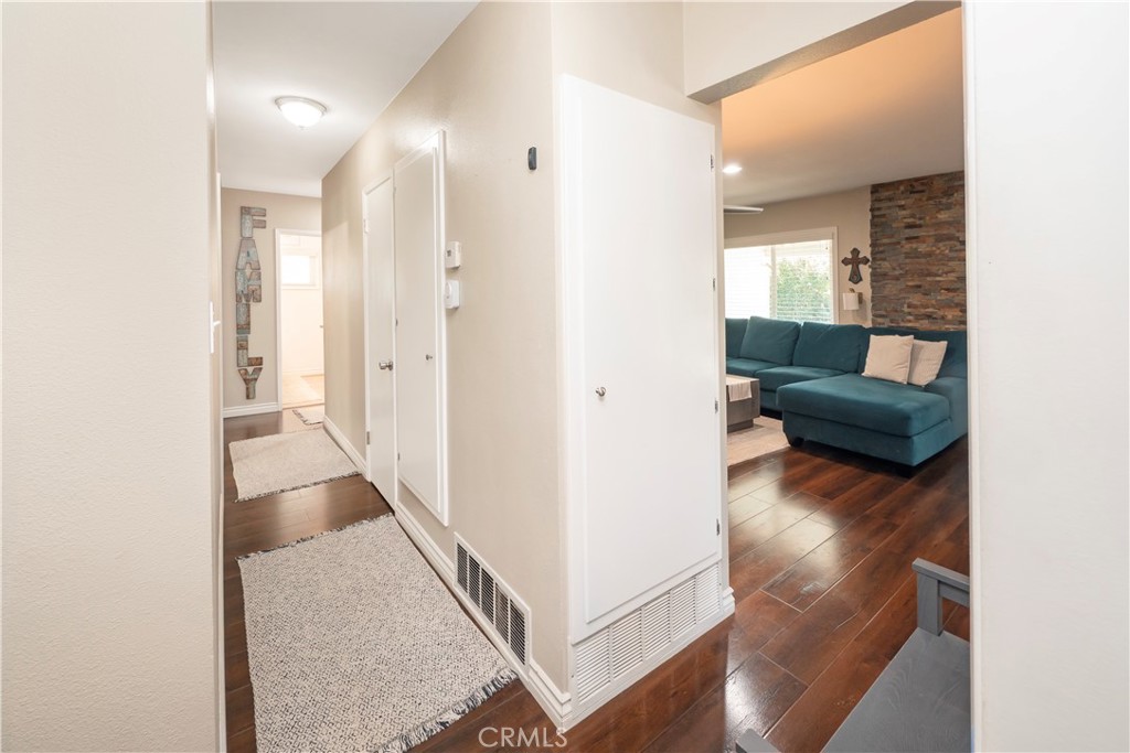 8187 Buckingham Place Property Photo 16