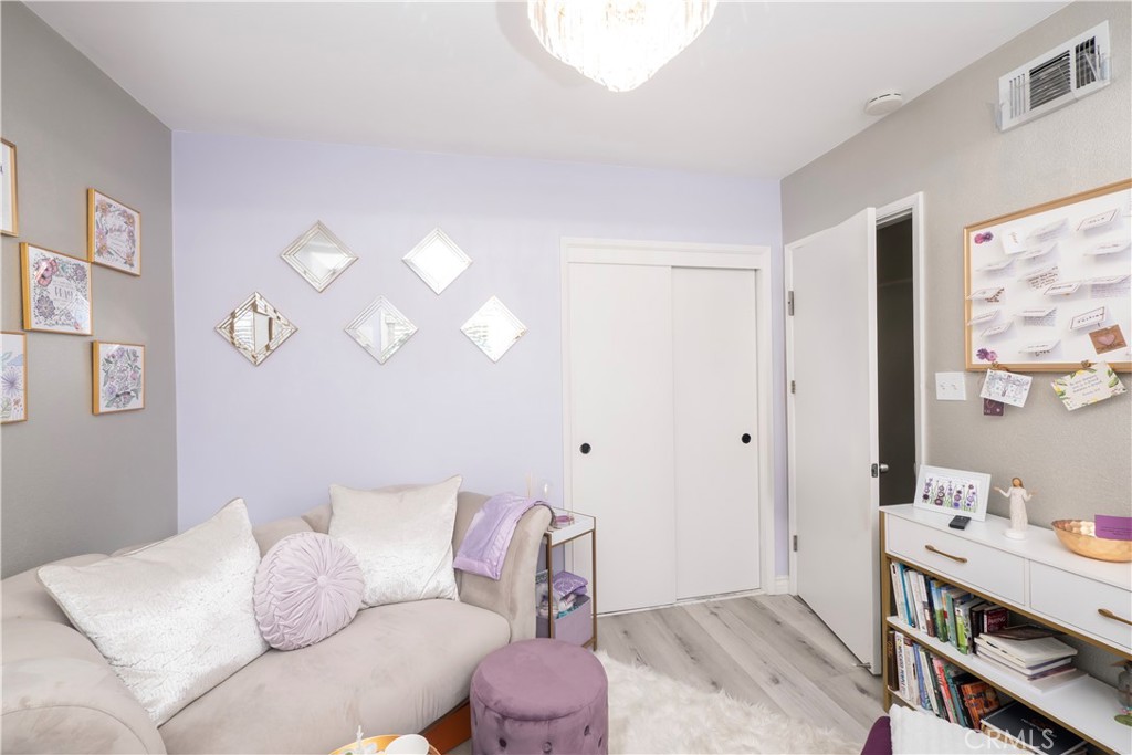 8187 Buckingham Place Property Photo 18