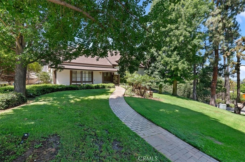 2154 Gainsborough Property Photo 3