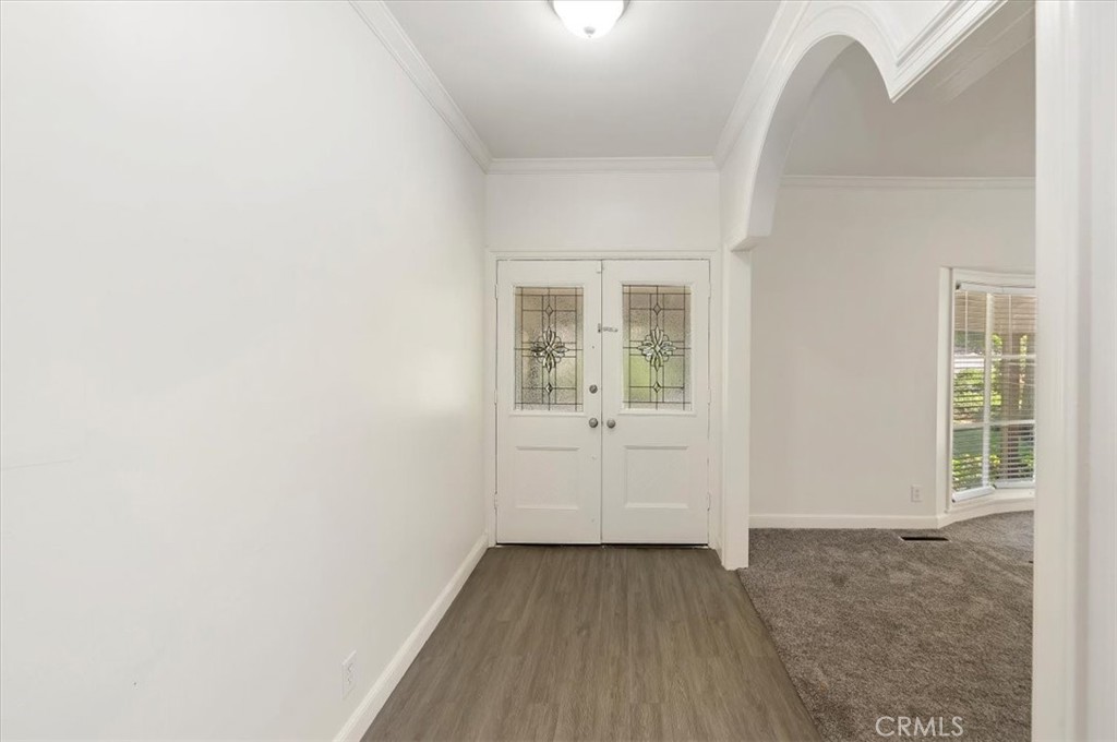 2154 Gainsborough Property Photo 9