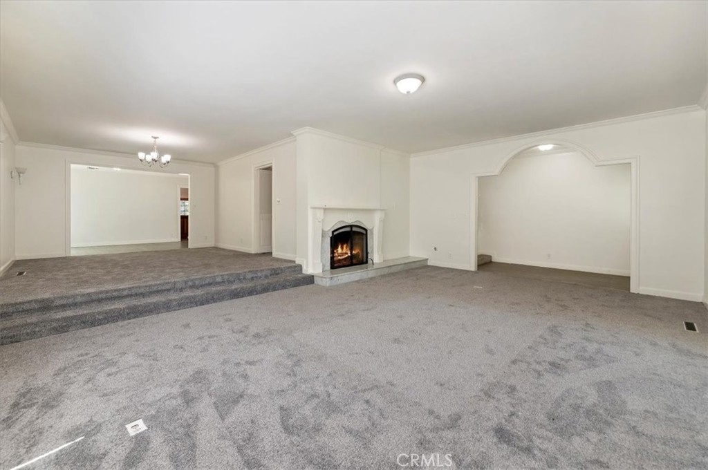 2154 Gainsborough Property Photo 13
