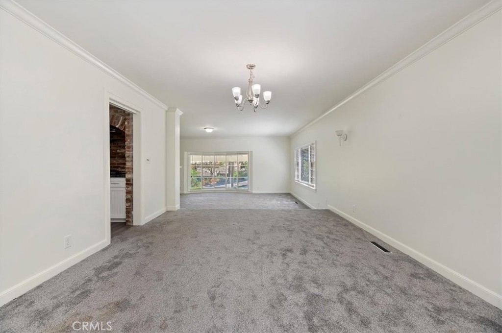 2154 Gainsborough Property Photo 17