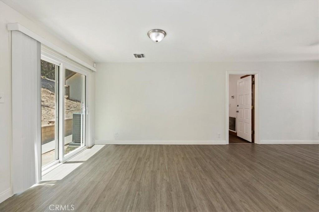 2154 Gainsborough Property Photo 18