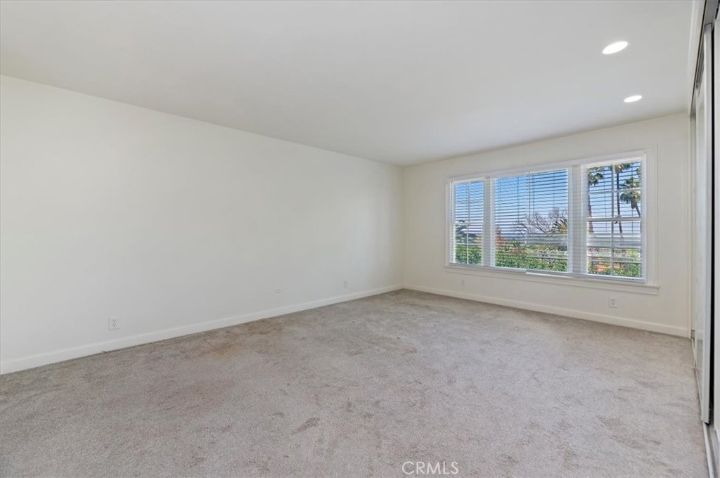 2154 Gainsborough Property Photo 34