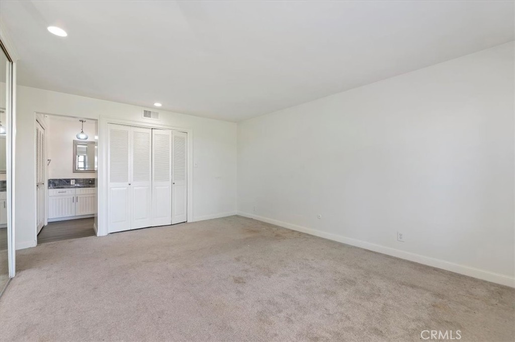 2154 Gainsborough Property Photo 36