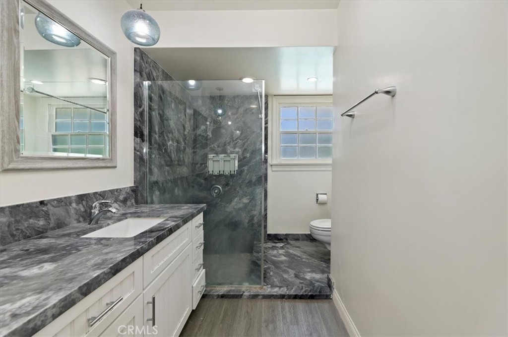 2154 Gainsborough Property Photo 38