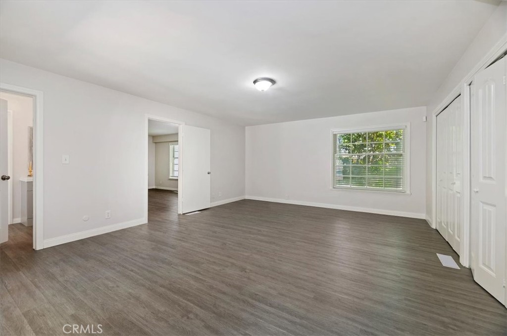 2154 Gainsborough Property Photo 40