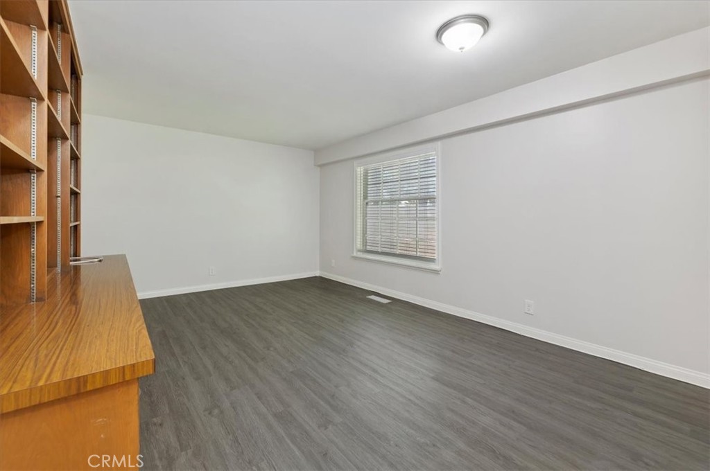 2154 Gainsborough Property Photo 43
