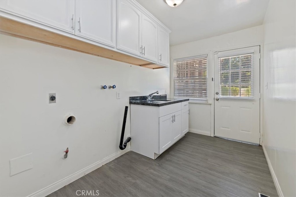 2154 Gainsborough Property Photo 47