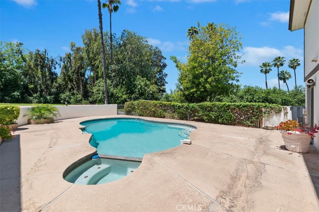 2154 Gainsborough Property Photo 60