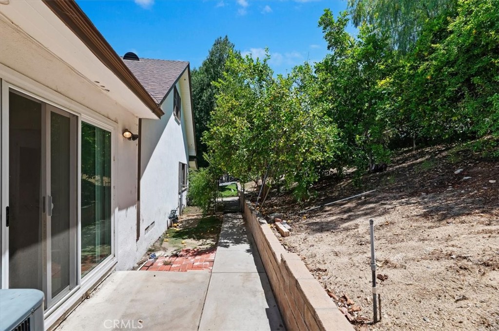 2154 Gainsborough Property Photo 72