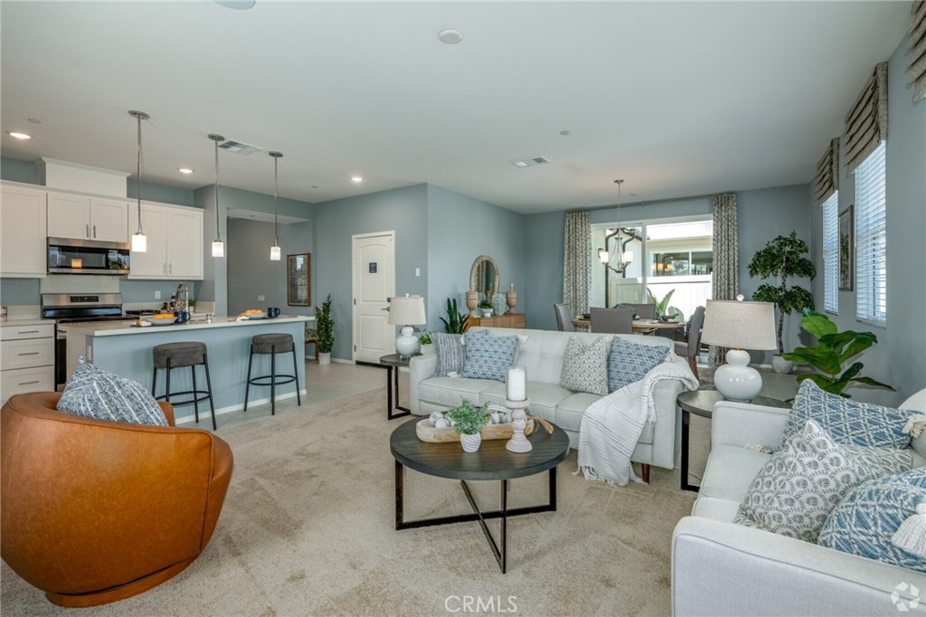 8661 Areca Lane Property Photo 11
