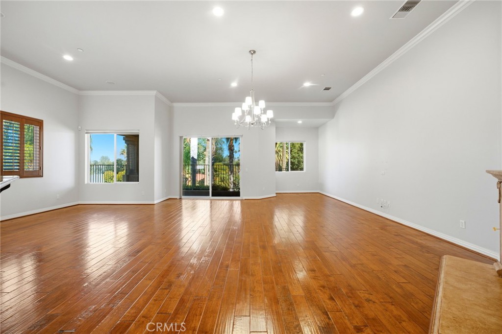 5640 Queen Palms Property Photo 9
