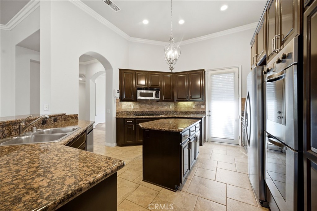 5640 Queen Palms Property Photo 17