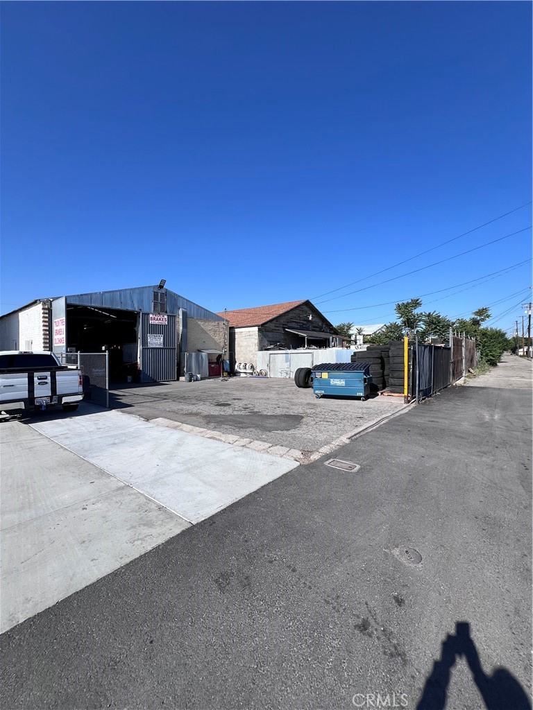 695 E Valley Property Photo 5