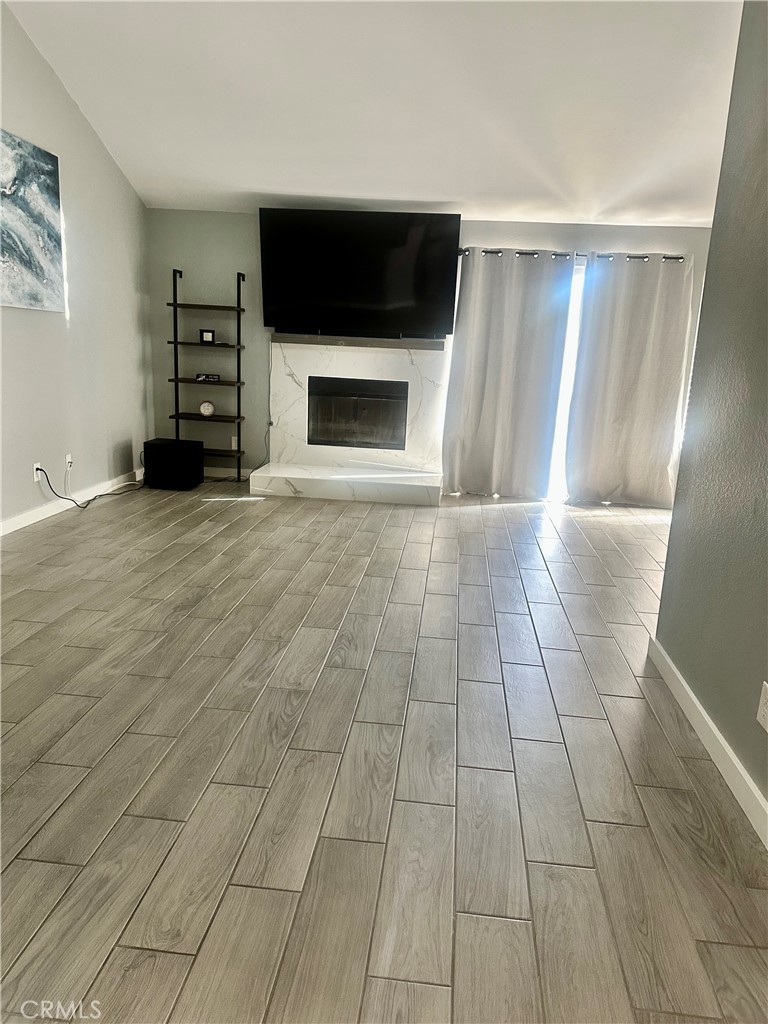 1369 Reservoir Property Photo 8