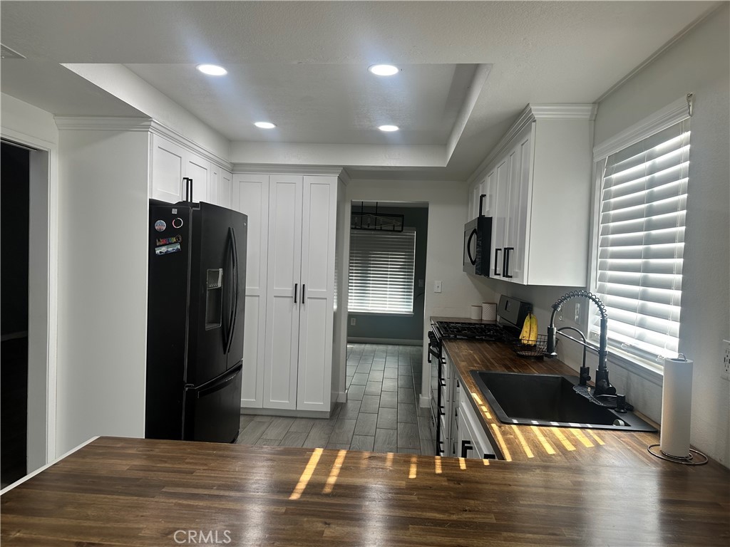 1369 Reservoir Property Photo 16