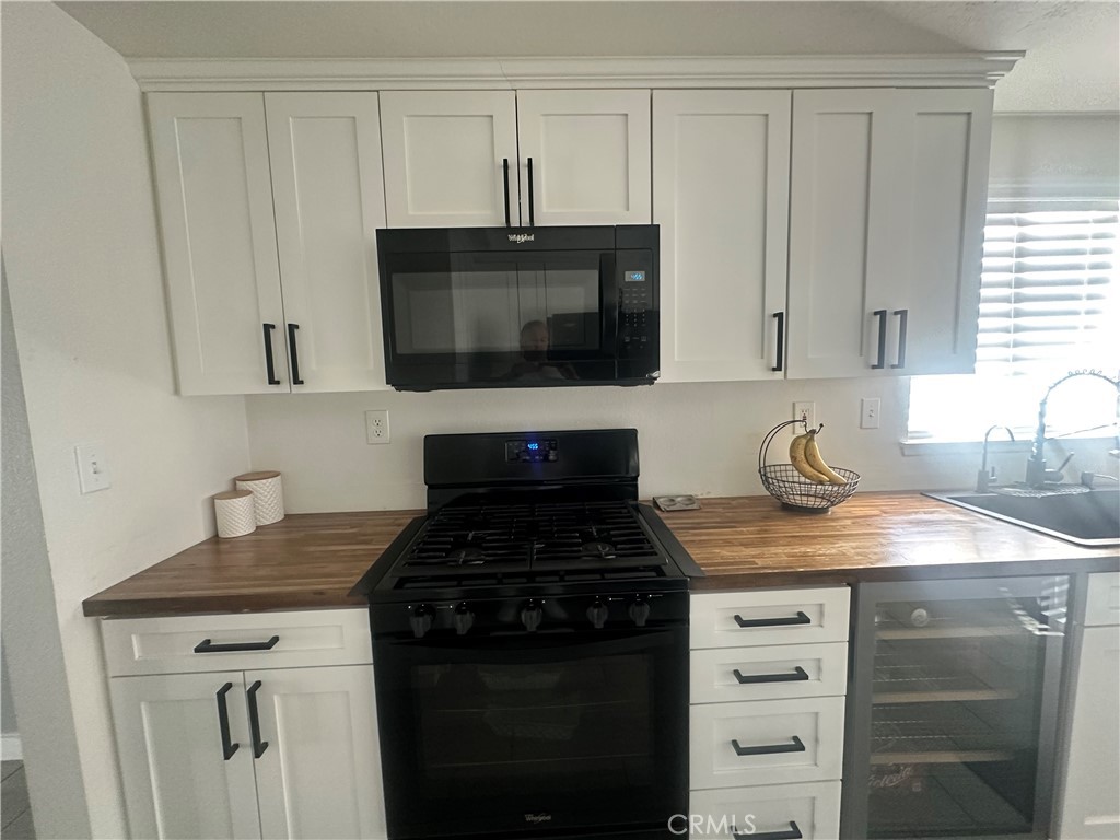 1369 Reservoir Property Photo 17