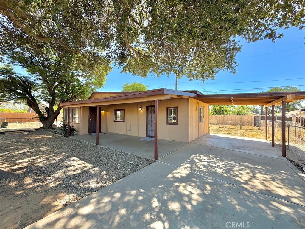 925 Chestnut Avenue Property Photo 1