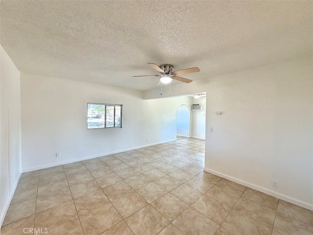 925 Chestnut Avenue Property Photo 6