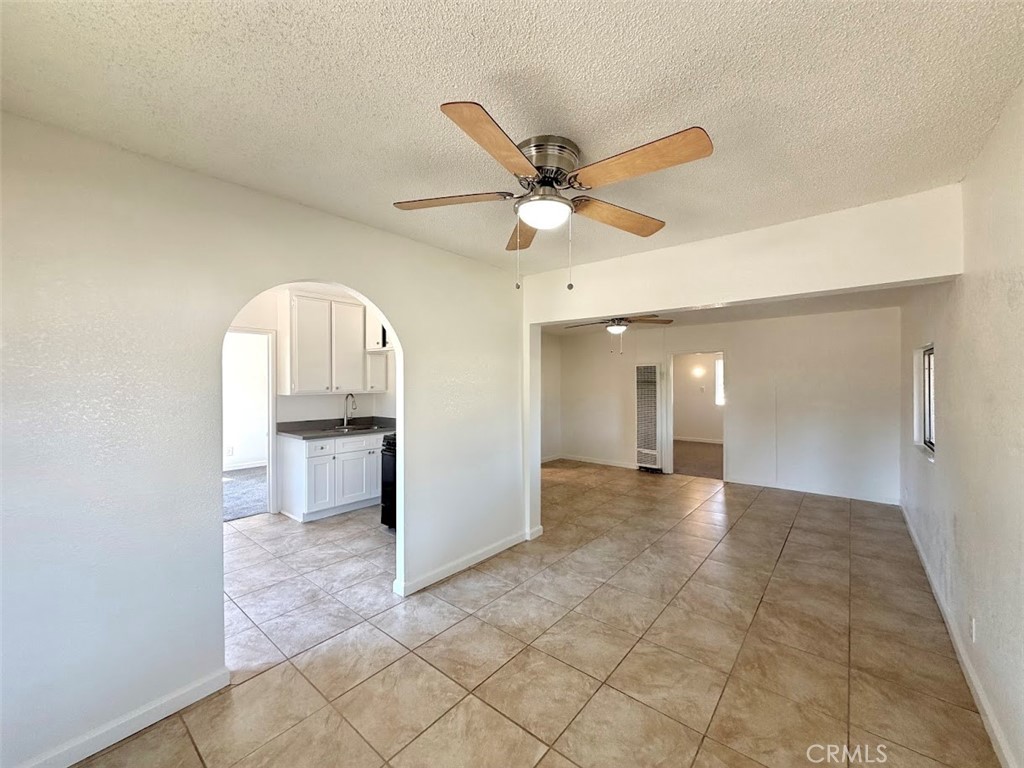 925 Chestnut Avenue Property Photo 7