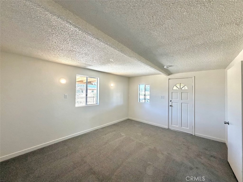 925 Chestnut Avenue Property Photo 16