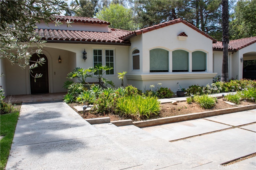 1632 Halsey Street Property Photo 4