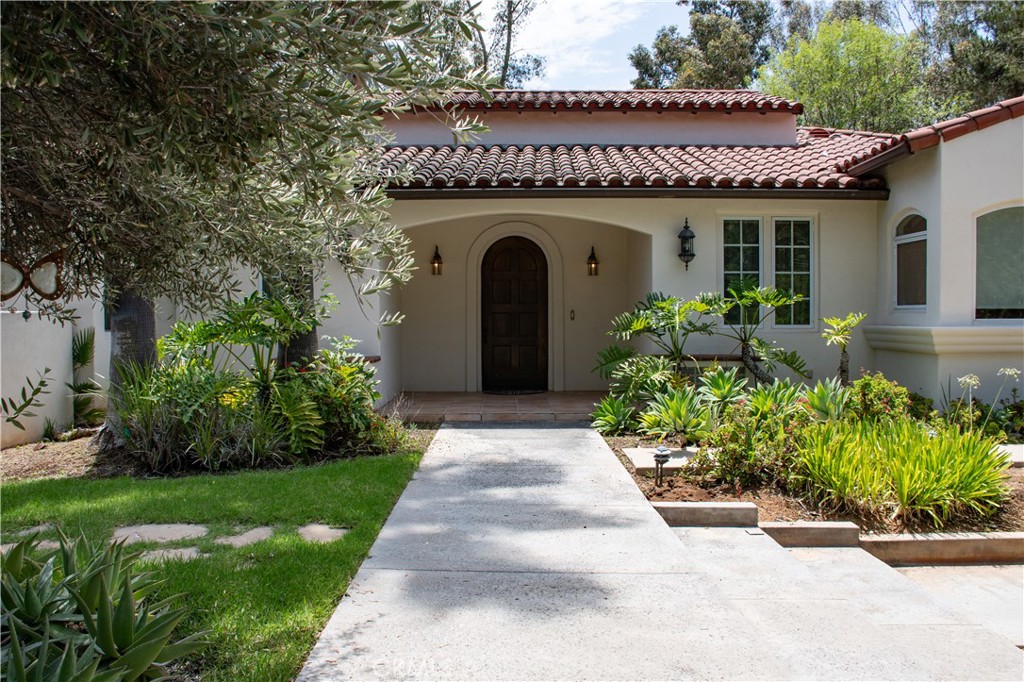 1632 Halsey Street Property Photo 6