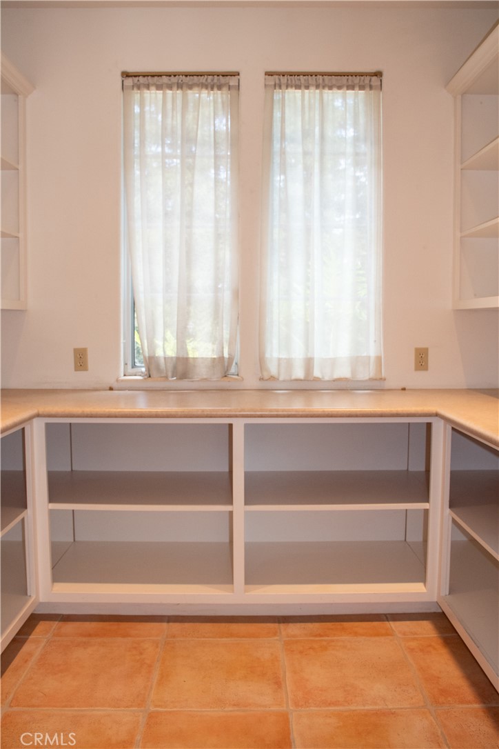 1632 Halsey Street Property Photo 12