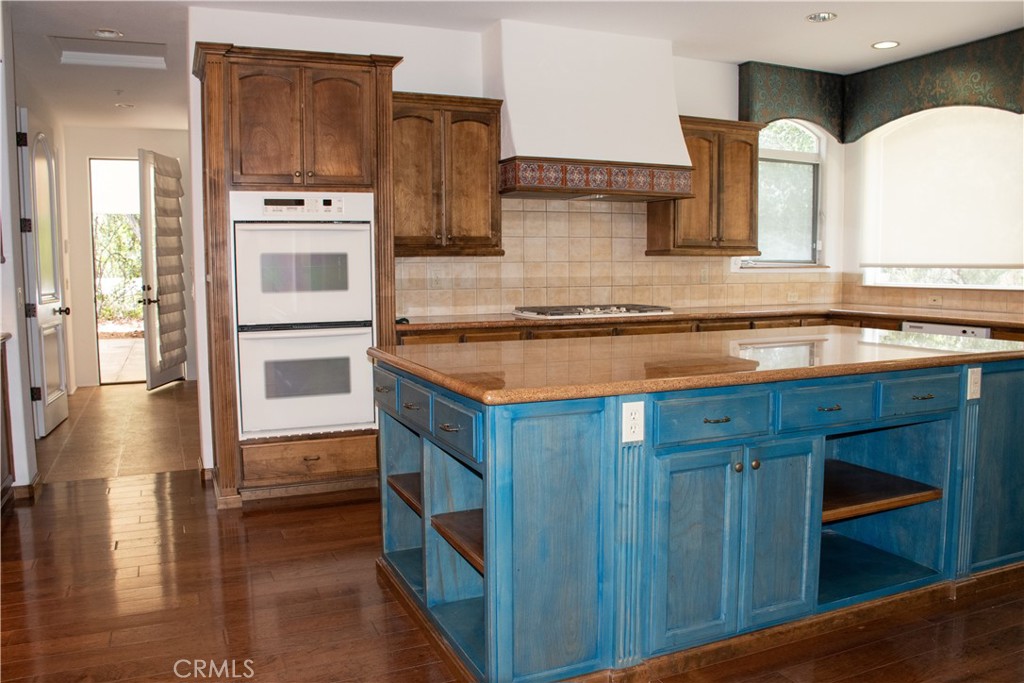 1632 Halsey Street Property Photo 13
