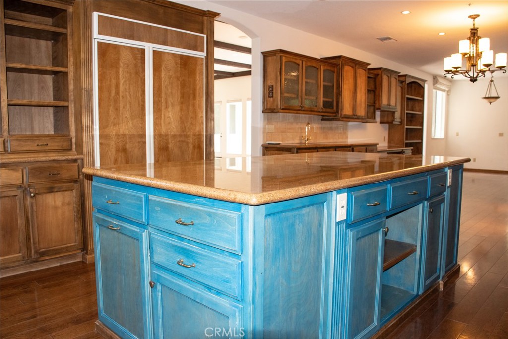 1632 Halsey Street Property Photo 17