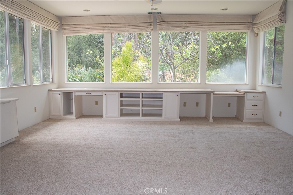 1632 Halsey Street Property Photo 24