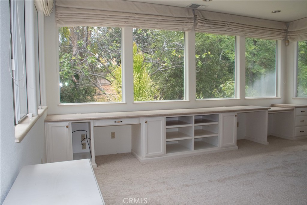 1632 Halsey Street Property Photo 25