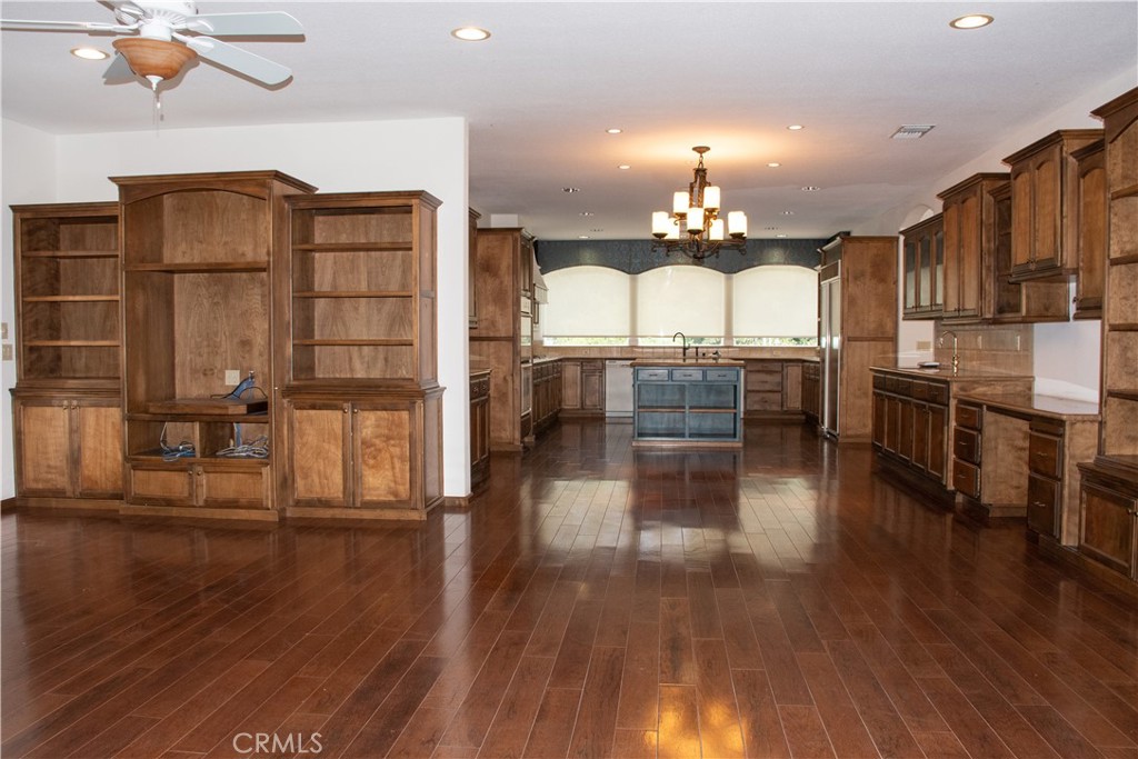 1632 Halsey Street Property Photo 30