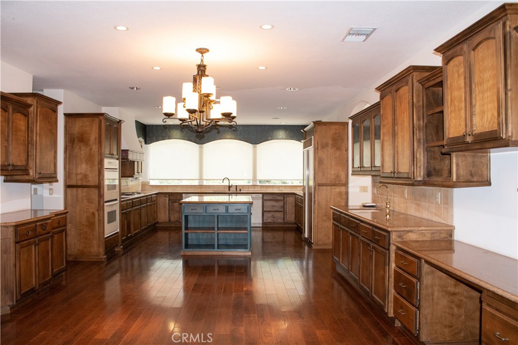 1632 Halsey Street Property Photo 31