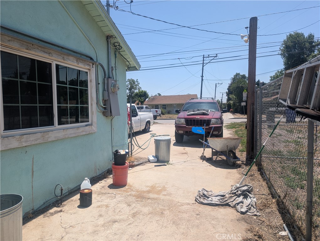 32260 Avenue E Property Photo 6