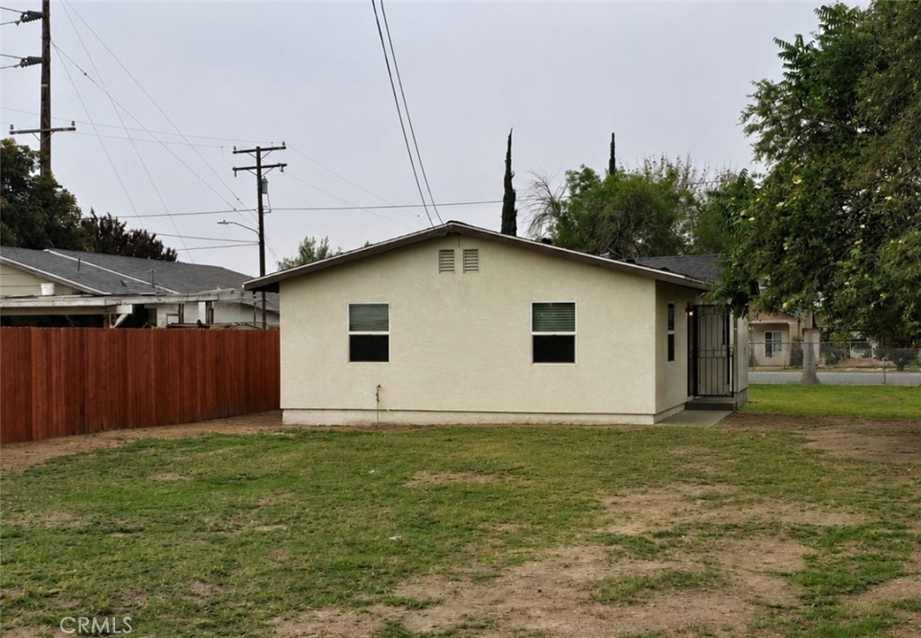 515 W N Property Photo 5