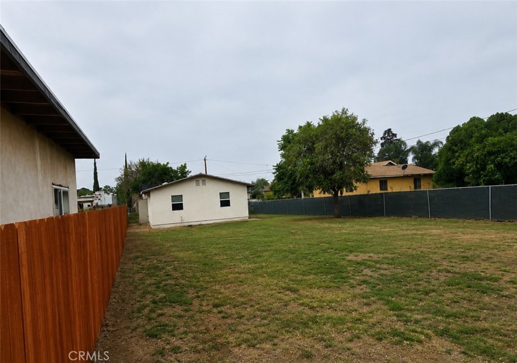 515 W N Property Photo 6