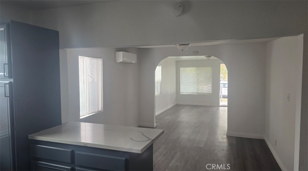 515 W N Property Photo 8
