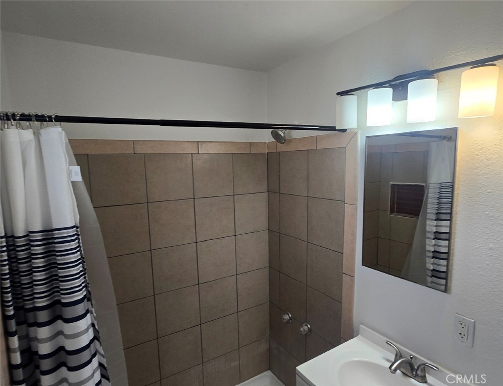 515 W N Property Photo 25