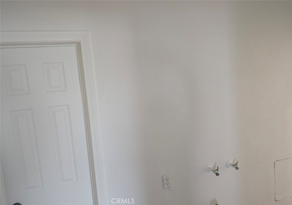 515 W N Property Photo 29