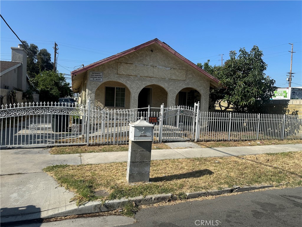 810 E H Property Photo 5