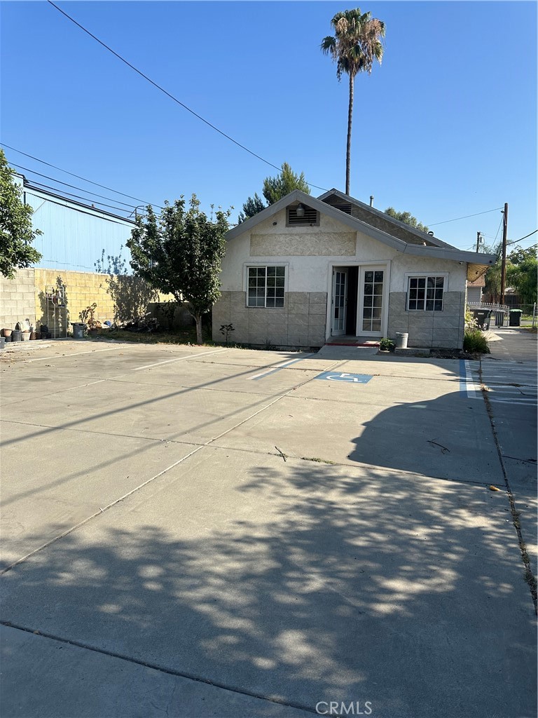 810 E H Property Photo 15